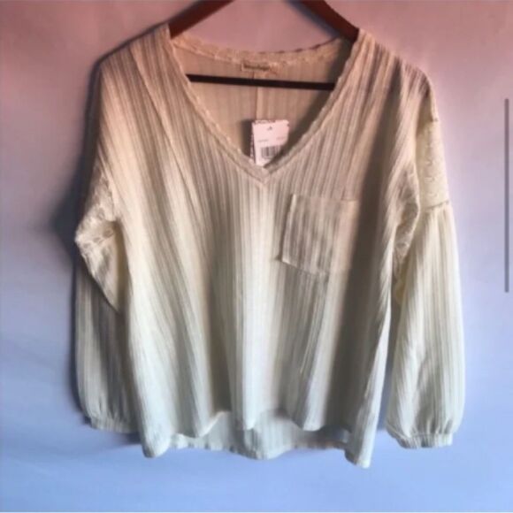 Love on a Hanger NWT Cream Sweater - Picture 2 of 8
